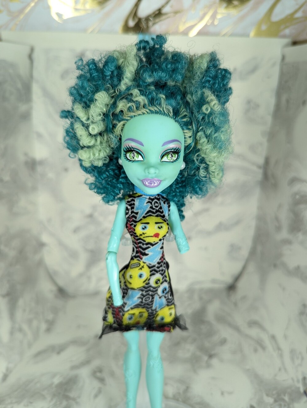 Monster High Honey Swamp Original Doll, Missing Hands, Arm And Clothes